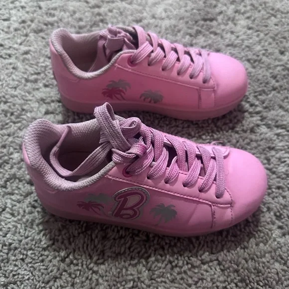 Preloved Barbie Pink Lace-Up Sneakers - Picture 2 of 3